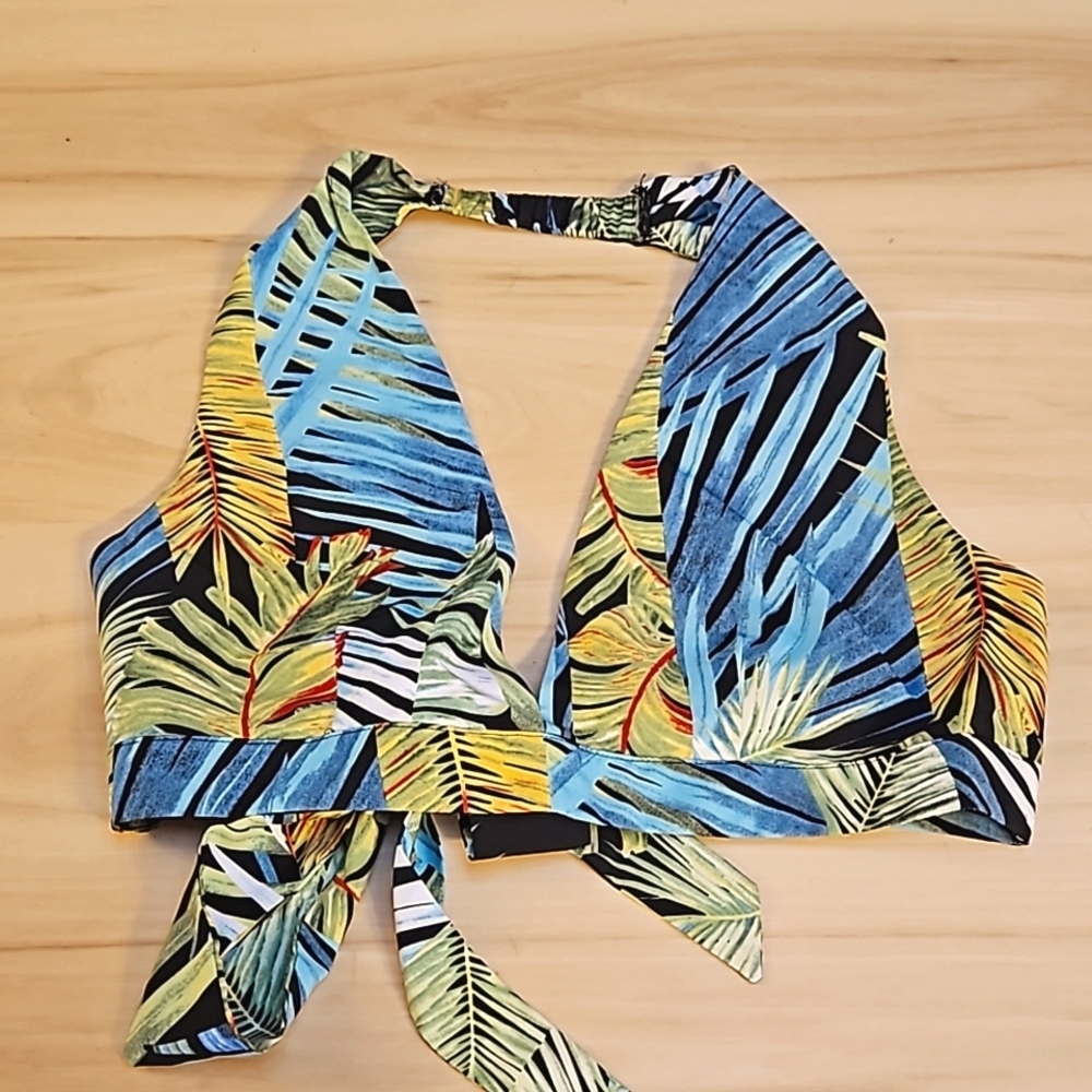 ALLEGRA K Wrap around tie in back top Sz. S